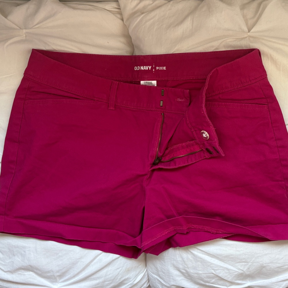 Old Navy Women's Fuchsia Bermudas